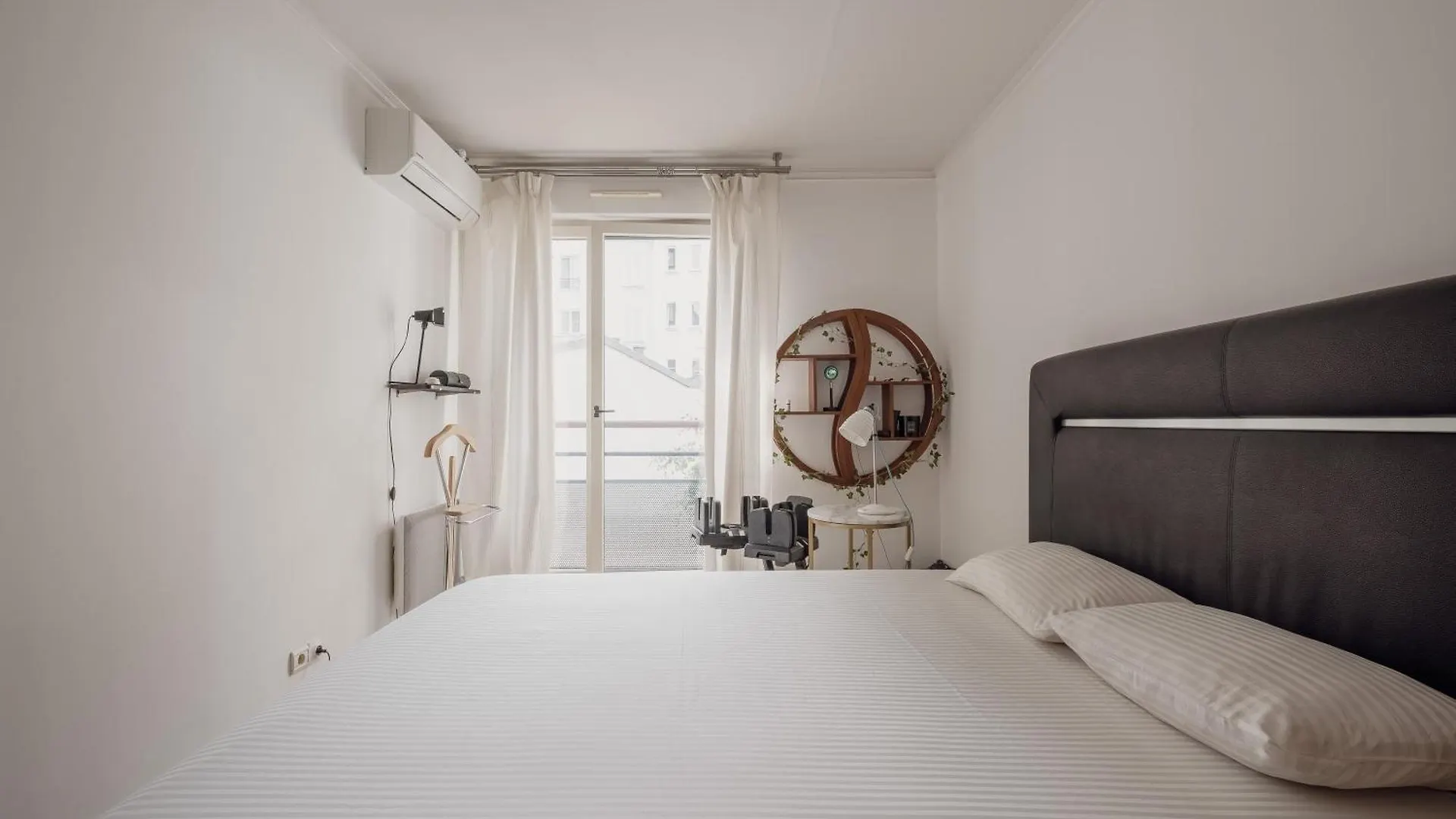 Veeve - Belle Blanche Apartment Paris France