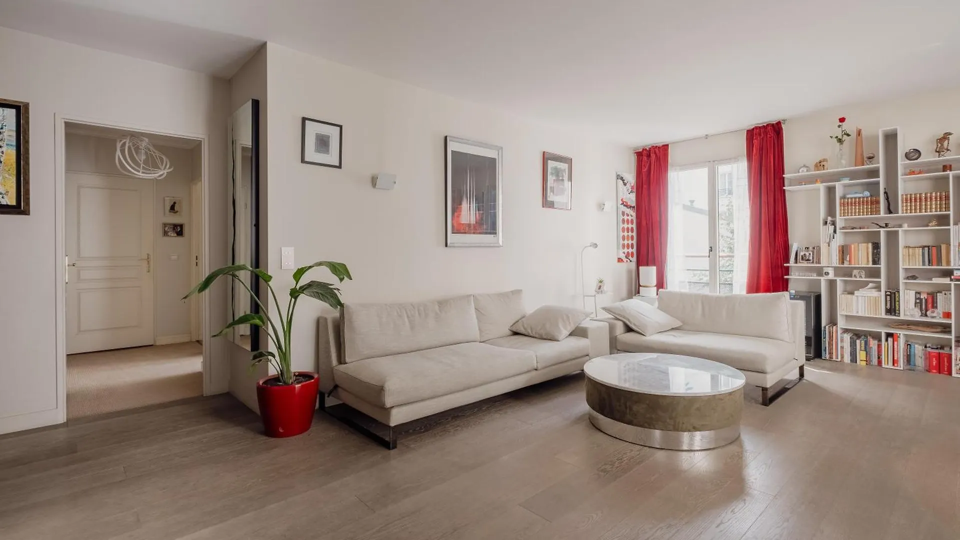 Veeve - Belle Blanche Apartment Paris France